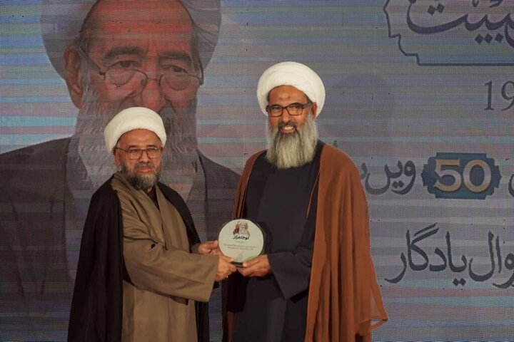 تقرير مصور/ مراسم احتفال بالذكرى الخميسن لتأسيس جامعة أهل البيت (ع) في العاصمة الباكستانية