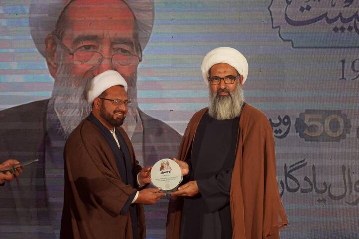 تقرير مصور/ مراسم احتفال بالذكرى الخميسن لتأسيس جامعة أهل البيت (ع) في العاصمة الباكستانية