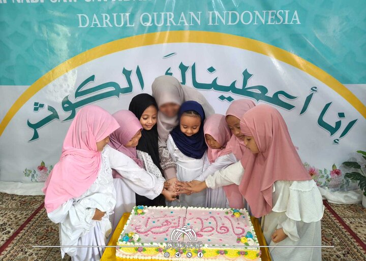 تقرير مصور/ فعاليات بذكرى ولادة السيدة "فاطمة الزهراء"(ع) أقيمت بإندونيسيا ولبنان وإيران برعاية العتبة الحسينية