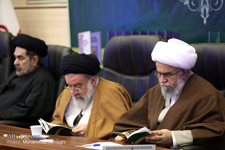 تقرير مصور/ مراسم إزاحة الستار عن موسوعة "المعارف الشيعية" في المجمع العالمي لأهل البيت(ع)