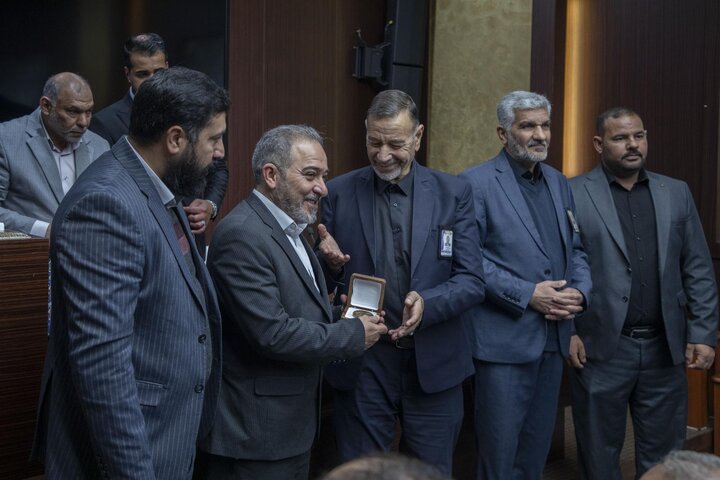 تقرير مصور/ العتبة العباسية تكرم أصحاب المواكب الحسينية التي أحيت شهادة السيدة "فاطمة الزهراء"(ع)