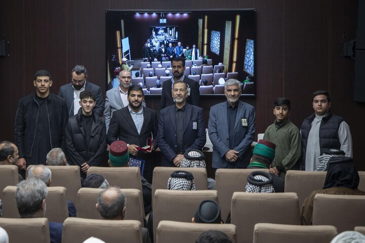 تقرير مصور/ العتبة العباسية تكرم أصحاب المواكب الحسينية التي أحيت شهادة السيدة "فاطمة الزهراء"(ع)