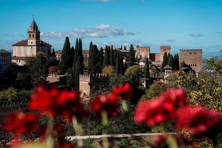 Informe fotográfico | La Alhambra en España: símbolo del patrimonio islámico y esplendor arquitectónico en Europa