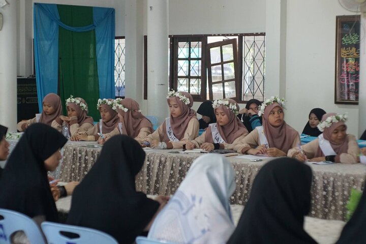 Informe fotográfico | El centro Dar Al-Zahra en Tailandia acoge conferencia sobre «nacimiento de H. Fátima; mujer ejemplar, árbol del Profetazgo»