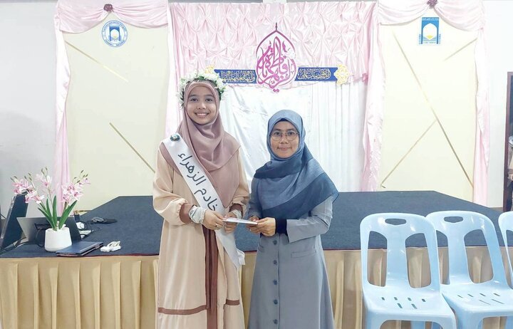 Informe fotográfico | El centro Dar Al-Zahra en Tailandia acoge conferencia sobre «nacimiento de H. Fátima; mujer ejemplar, árbol del Profetazgo»