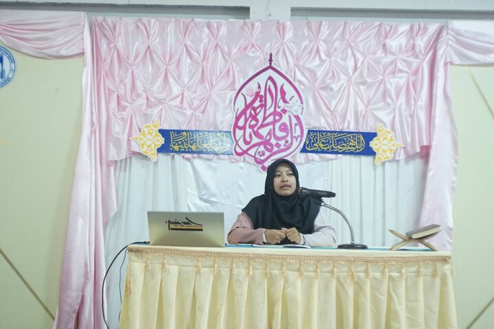Informe fotográfico | El centro Dar Al-Zahra en Tailandia acoge una conferencia sobre «el nacimiento de la santísima dama Fátima: mujer ejemplar, árbol del Profetismo»