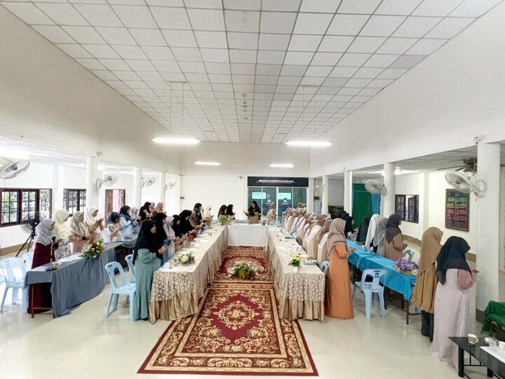 Informe fotográfico | El centro Dar Al-Zahra en Tailandia acoge una conferencia sobre «el nacimiento de la santísima dama Fátima: mujer ejemplar, árbol del Profetismo»
