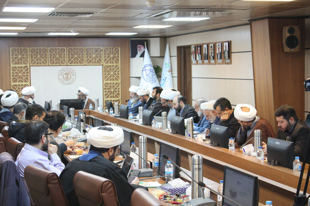 باید از تدبر قرآنی برای هجوم به مبانی غلط غربی استفاده کرد