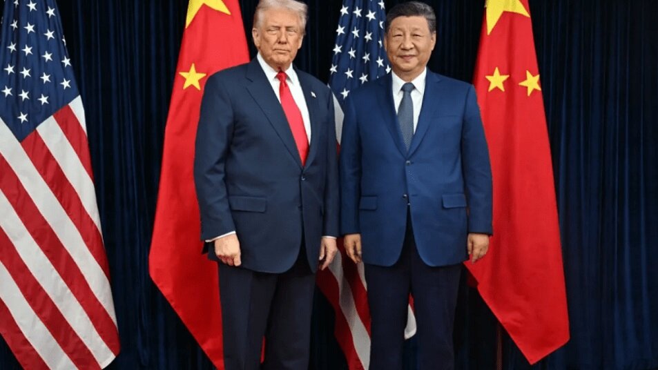 امریکہ چین کی حکمت عملی کی تقلید کرے، بلومبرگ