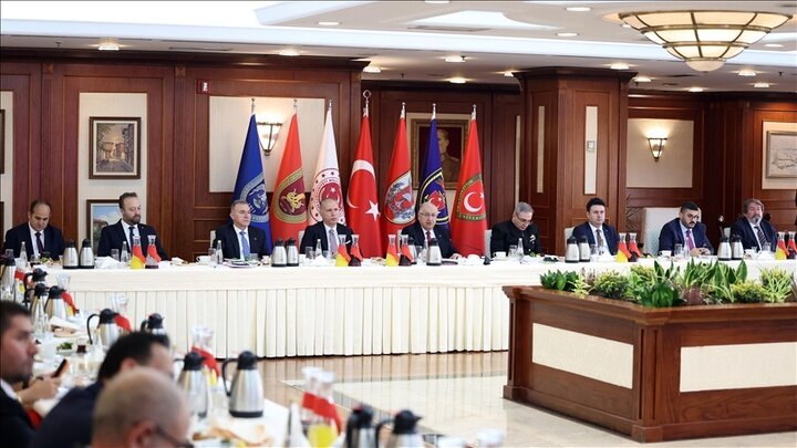 Wezîrê Berevaniya Tirkiyê: Me Tehranê derbarê çalakiyên terorîstî de agahdar kir