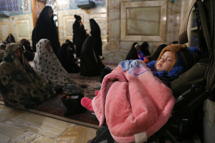 Photos: Atmosphere of Imam Reza holy shrine on night of birth anniversary of Imam Baqir