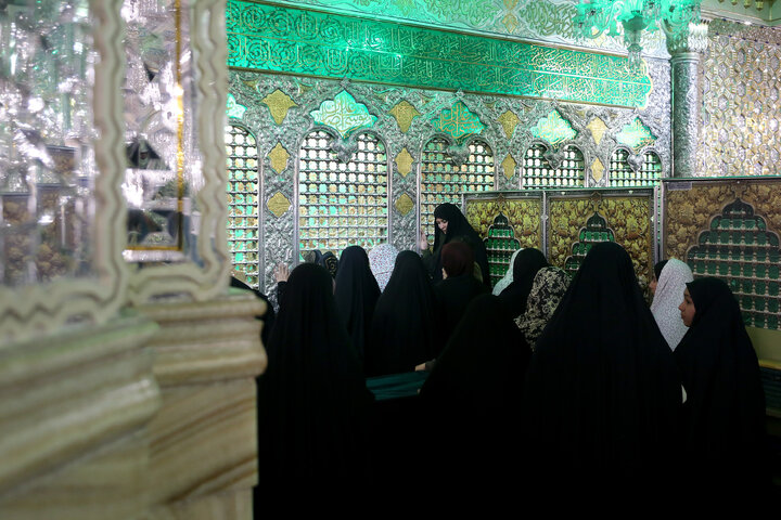 Photos: Atmosphere of Imam Reza holy shrine on night of birth anniversary of Imam Baqir