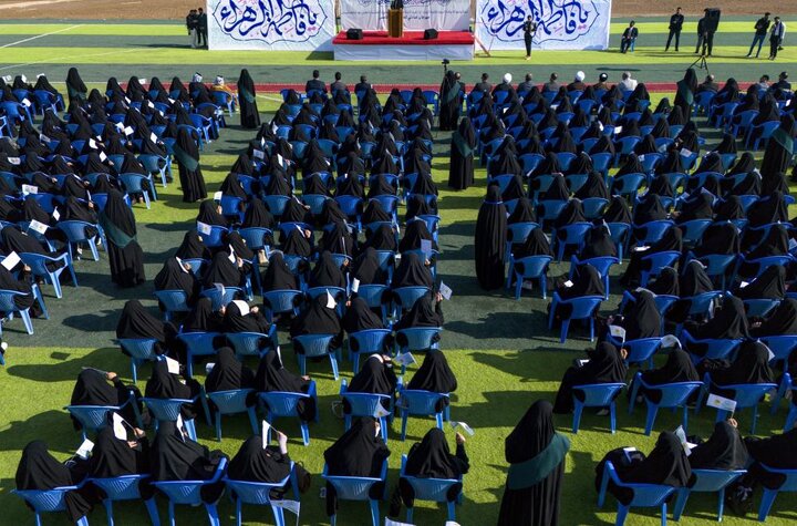 تقرير مصور/ بهدف ترسيخ قيم العفاف والهوية الإسلامية في الوسط الجامعي.. تكريم 1000 طالبة من جامعة ميسان العراقية