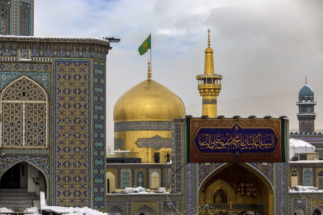 Photos: Installation of banners for birth anniversary of Imam Muhammad al-Baqir in Razavi shrine