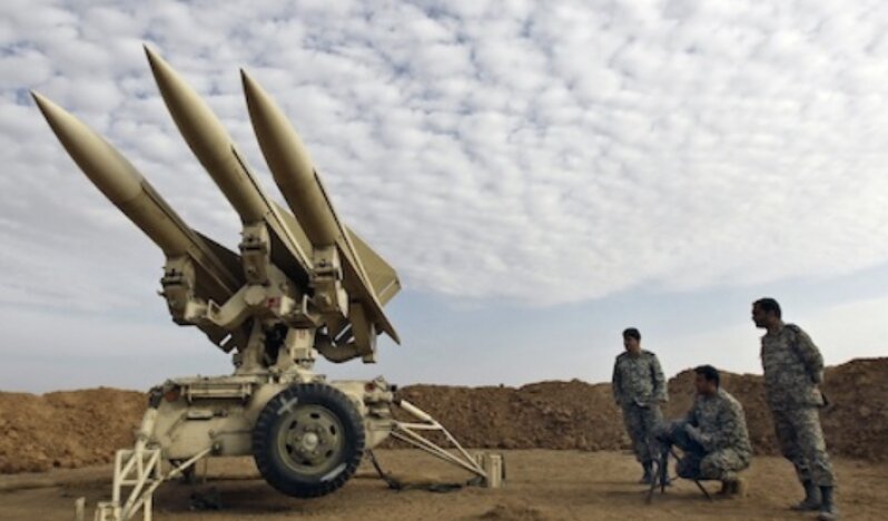 İran Füze Tatbikatıyla Bölgeye Net Mesaj: "Hazırız!"