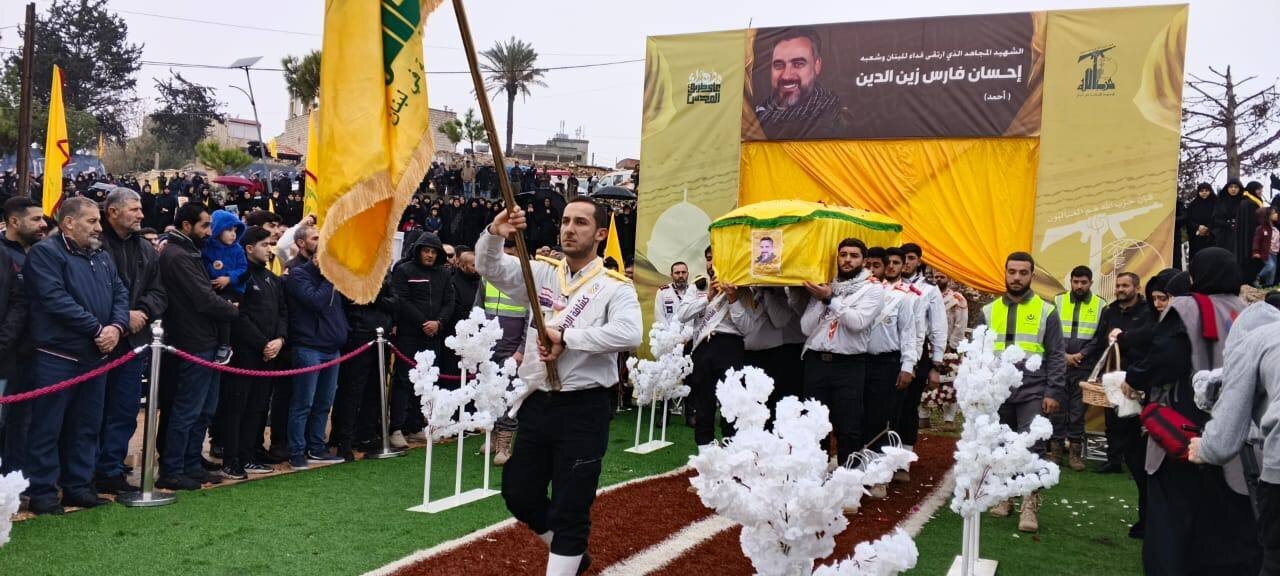 برگزاری مراسم تشییع شهید مقاومت، احسان فارس زین‌الدین در جنوب لبنان + تصاویر
