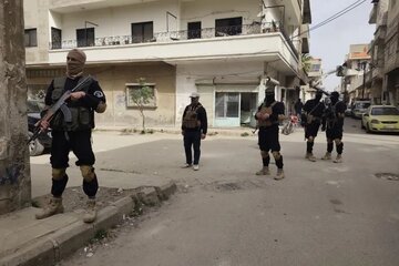 قصف متبادل وانتهامات بين قوات الشرع وقسد قبل عودة الهدوء بحلب