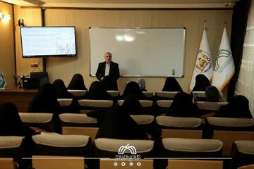 تقرير مصور/ جانب من الحضور في البرنامج التدريبي القرآني (الرحيق المختوم) بمدينة قم