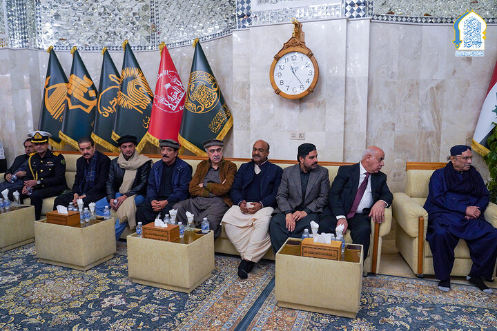 ပါကစ္စတန်သမ္မတ အာဆစ်ဖ်အလီ ဇရ်ဒါရီ နှင့် အဖွဲ့သည်  အေမာမ်မိုင်းန်နေလ်ကာဇမိုင်းန် (အ.စ) သို့ သွားရောက် ဇေယာရသ် ပြု ။ ။ Photos