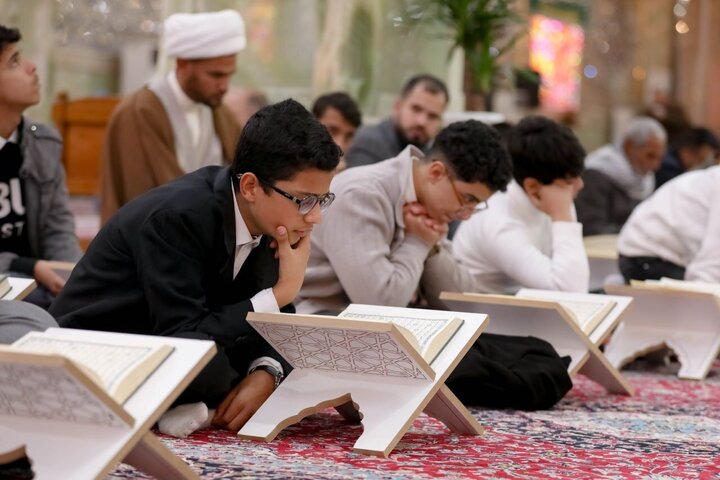 تقرير مصور/ فعاليات قرآنية لطلاب حافظي الكتاب المجيد في حرم الإمامين العسكريين (ع) في سامراء