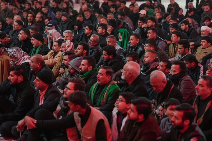 Informe fotográfico | Miles de personas se congregan en el Santuario de Al-Askari para conmemorar el martirio del Imam Alí al-Hadi (la paz sea con él)