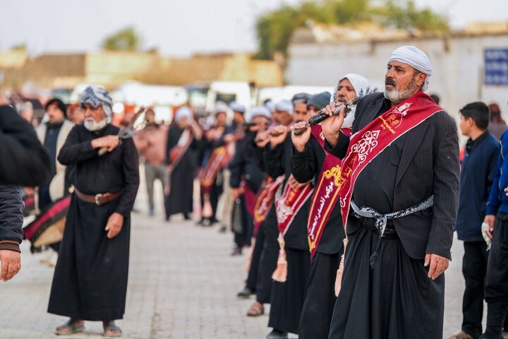 Informe fotográfico | Lágrimas y dolor mientras los iraquíes conmemoran el aniversario del martirio del Imam Alí al-Hadi en Samarra