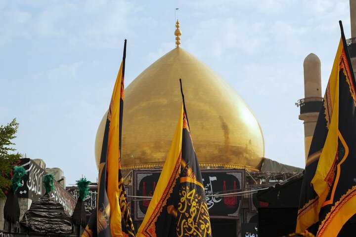 Informe fotográfico | Lágrimas y dolor mientras los iraquíes conmemoran el aniversario del martirio del Imam Alí al-Hadi en Samarra