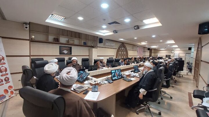 واکاوی بیانات رهبر معظم انقلاب در جمع مداحان