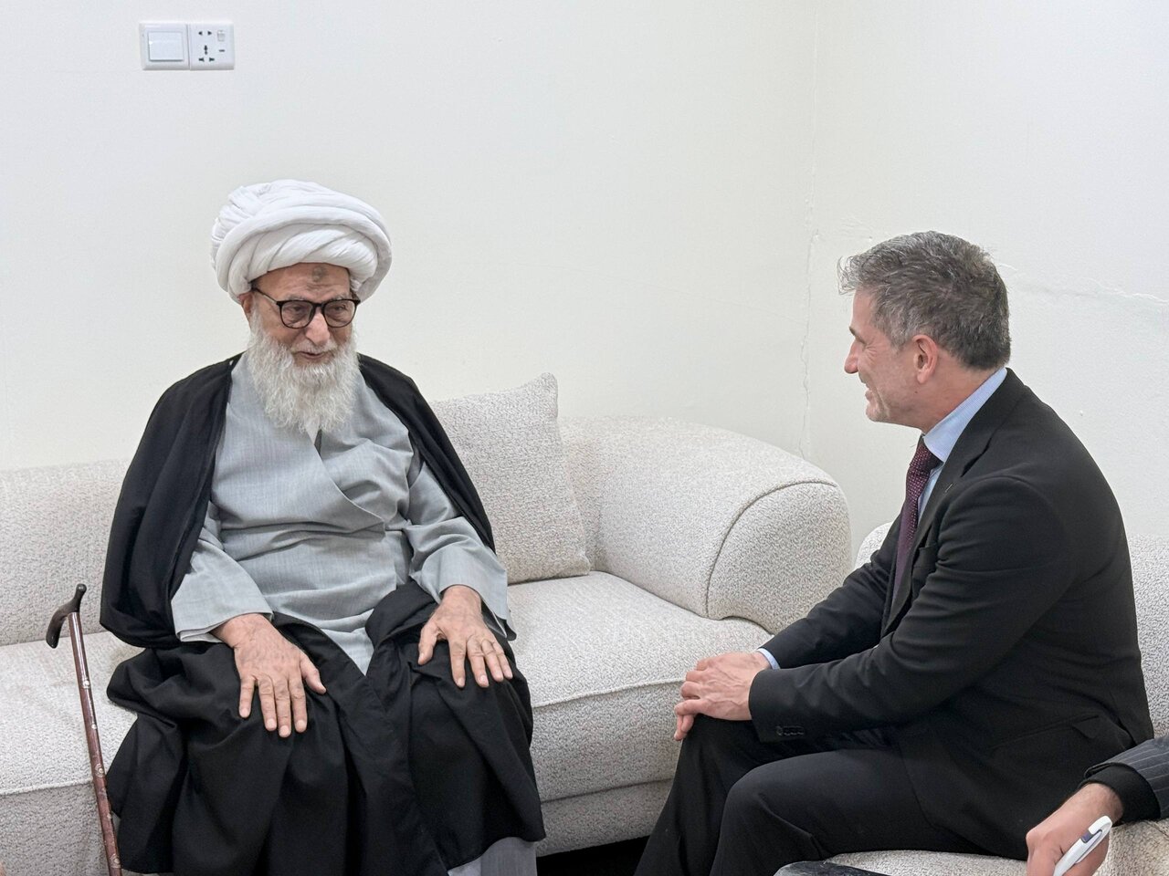 آية الله النجفي يؤكد وجوب احترام ‌‏هوية الشعوب 