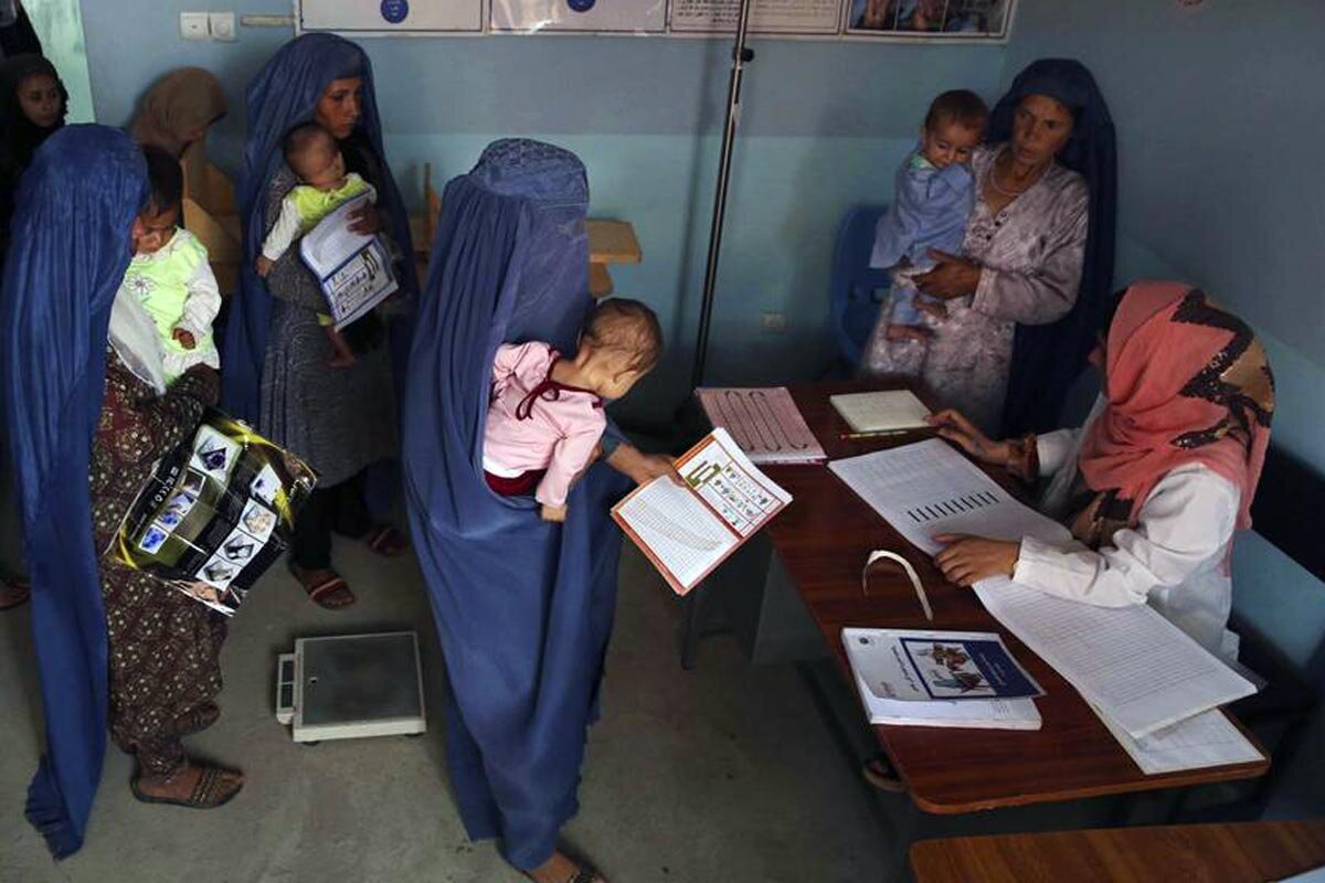 افغانستان میں ماؤں اور بچوں کی اموات میں کمی کے لیے اقوامِ متحدہ کی کوششیں تیز