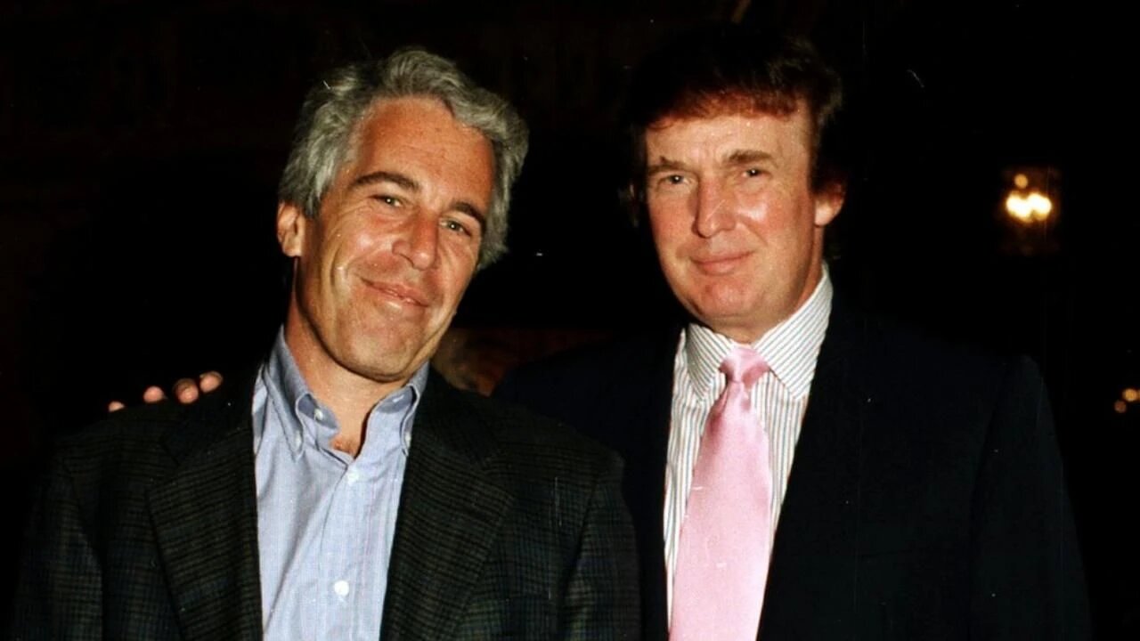 Trump’tan Epstein fotoğraflarına tepki: Kirli uçları örtbas etmeye çalışıyor
