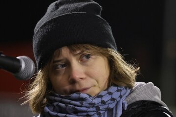 آزادی »گرتا تونبرگ« پس از بازداشت در تظاهرات حمایت از فلسطین در لندن