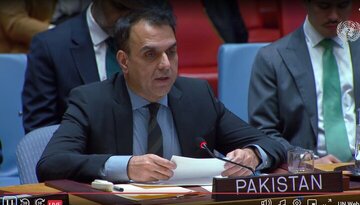 ईरान पर प्रतिबंधों से आम लोग प्रभावित, आईएईए तटस्थ रुख अपनाए : पाकिस्तान