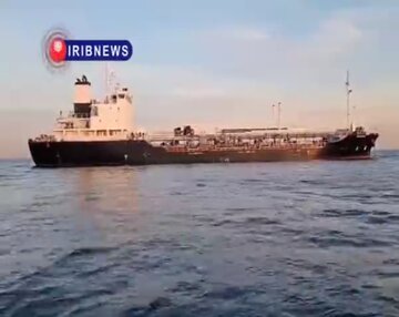 Video | Pagsamsam sa Isang Sasakyang-Dagat na may Dalang 4 na Milyong Litro ng Ipinuslit na Gatong sa Golpo ng Persia