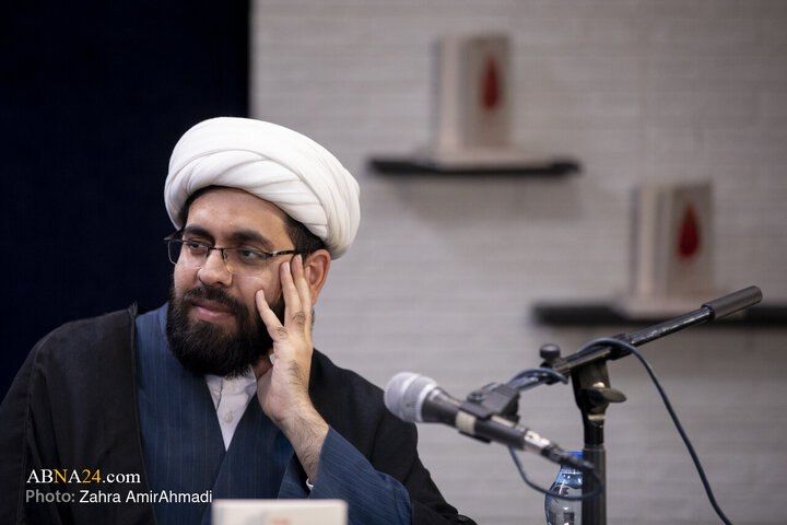 آیین رونمایی از کتاب «ماجرای زاریا»