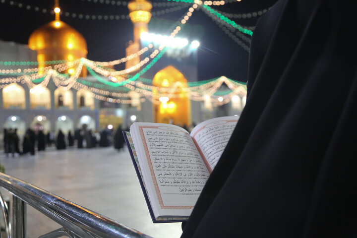 تقرير مصور/ أجواء حرم الإمام الرضا (ع) في ليلة ذكرى ميلاد الإمام الباقر (ع)