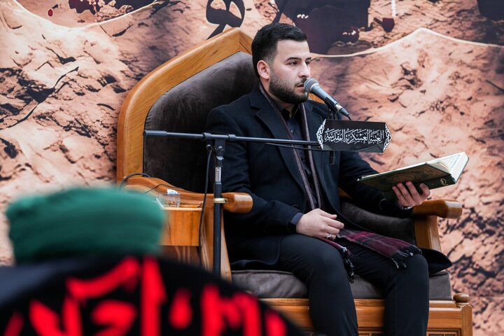 Informe fotográfico | Numerosa concurrencia en la ceremonia por el martirio del Imam Alí al-Hadi en el Santuario Al-Askari