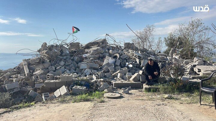 Informe fotográfico | El ejército israelí demuele la vivienda del mártir palestino Malik Salem en la aldea de Bizzariya