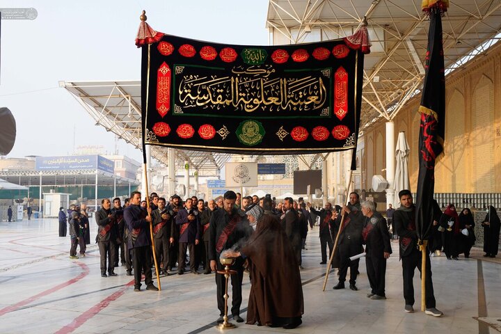 Informe fotográfico |Servidores del Santuario de Amir al-Mu’minin, Imam Ali (PB) conmemoran el martirio del Imam Alí al-Hadi con llantos de duelo