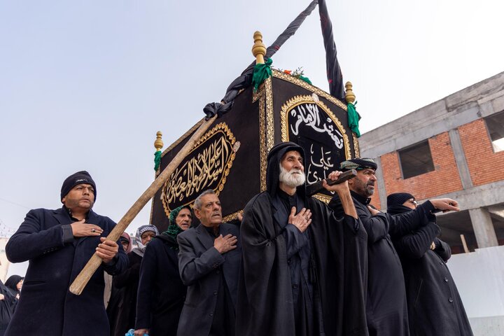 تقرير مصور/ تشييع النعش الرمزي للإمام الهادي (عليه السلام) عند العتبتين المقدستين في كربلاء