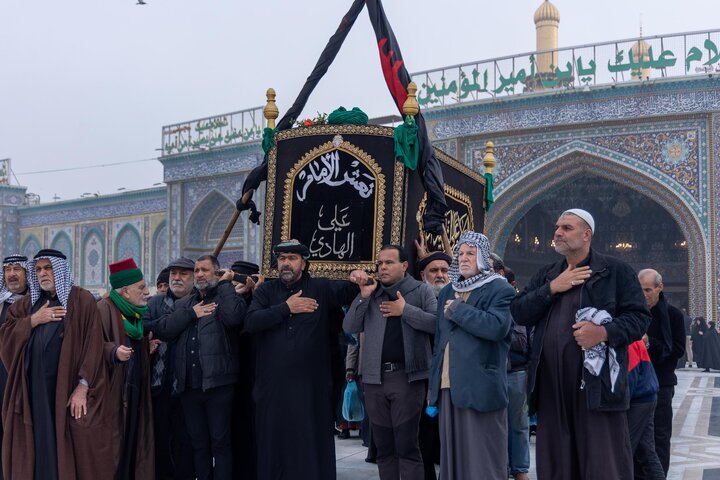 تقرير مصور/ تشييع النعش الرمزي للإمام الهادي (عليه السلام) عند العتبتين المقدستين في كربلاء