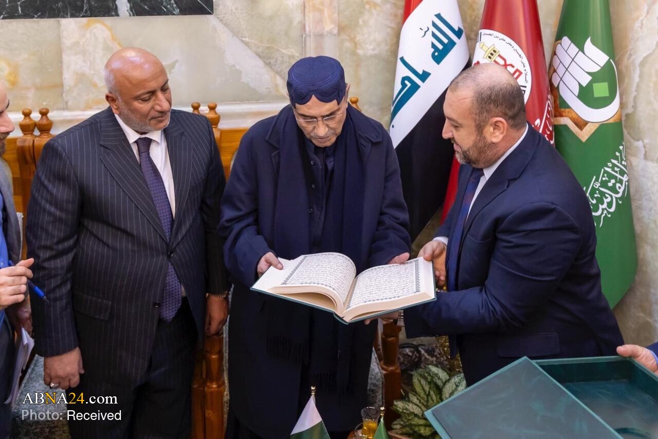 عکس خبری | حضور آصف علی زرداری رئیس‌جمهور پاکستان در حرم حضرت عباس(ع)