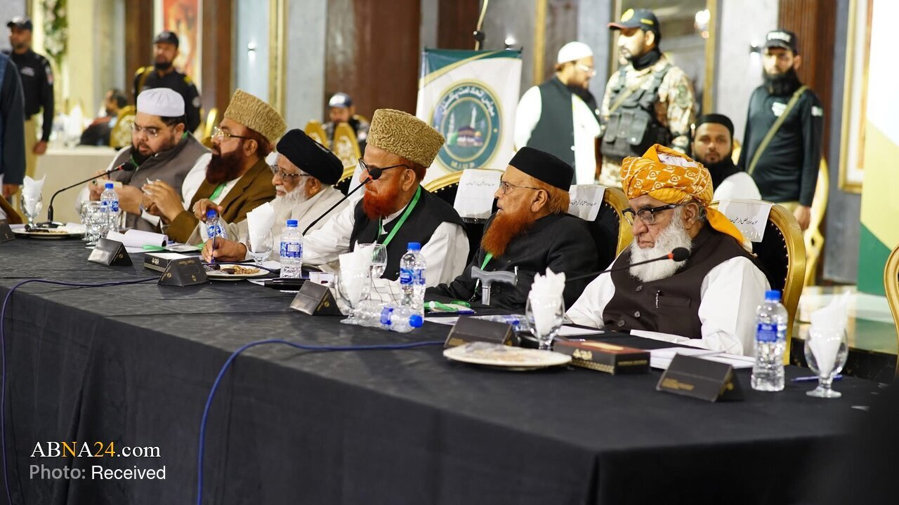 Pakistan's Unity Conference in Karachi Brings Shia and Sunni Religious Leaders Together + Photos