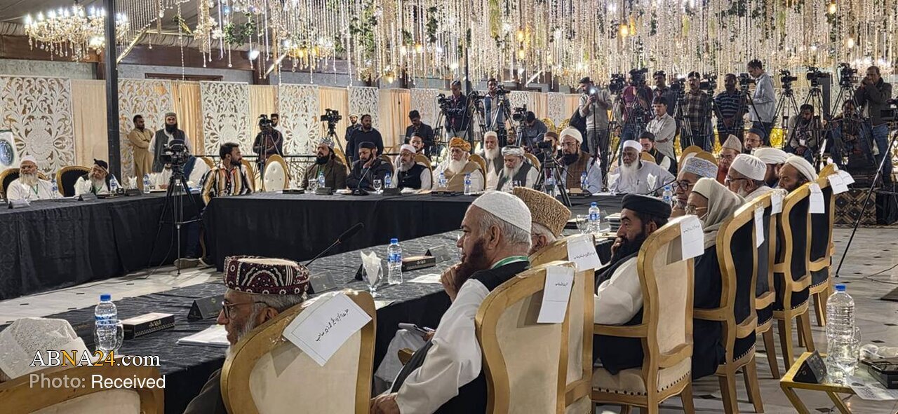 Pakistan's Unity Conference in Karachi Brings Shia and Sunni Religious Leaders Together + Photos