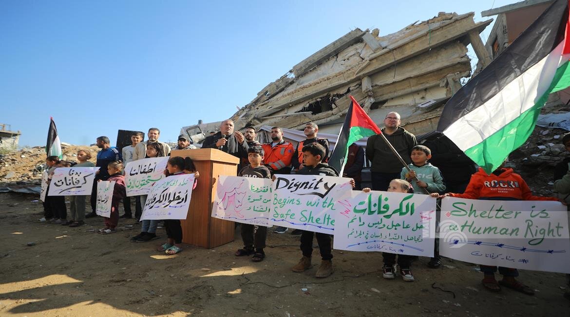 تجمع آوارگان در غزه؛ بیپناه در برابر سرما و باران + عکس