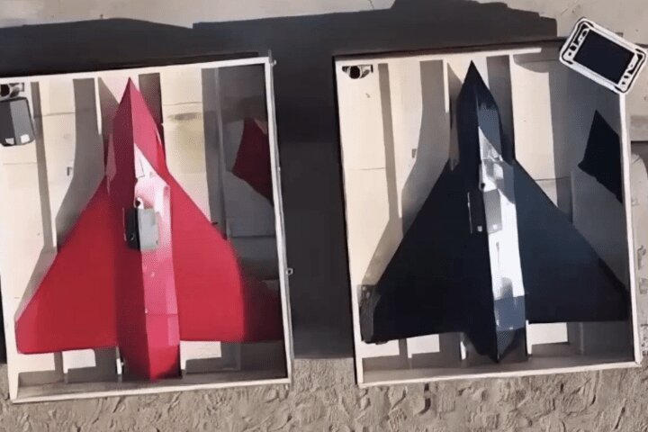 Jeshi la Walinzi wa Mapinduzi ya Iran Lafichua Droni Mpya ya Kujitoa Mhanga ya Kasi ya Juu imayoitwa: “Hadid-110 | Hadid yaani: Chuma