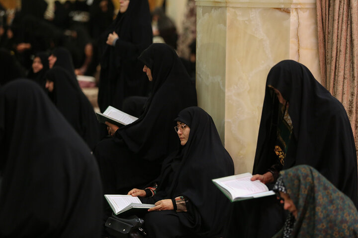 Photos: Reciting Ziyarat Jami‘a Kabira at Hazrat Masoumeh holy shrine