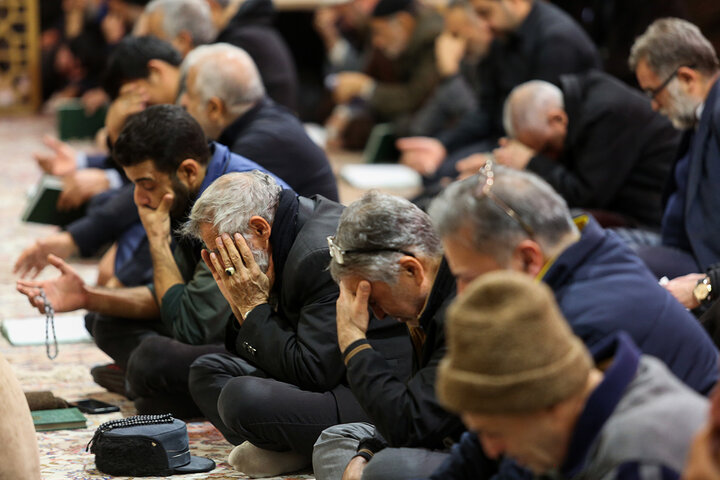 Photos: Reciting Ziyarat Jami‘a Kabira at Hazrat Masoumeh holy shrine