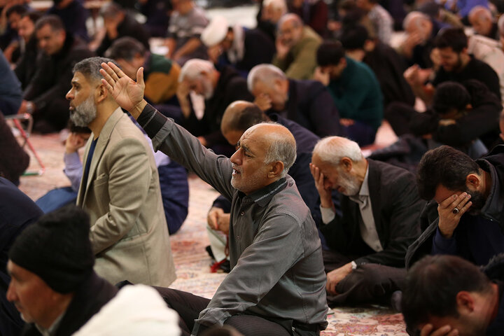 Photos: Reciting Ziyarat Jami‘a Kabira at Hazrat Masoumeh holy shrine