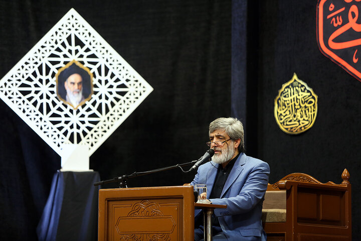 Photos: Reciting Ziyarat Jami‘a Kabira at Hazrat Masoumeh holy shrine